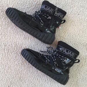 PAJAR/“1963”SPECIAL EDITION BLACK PATENT w FAUX FUR SNOW BOOTS